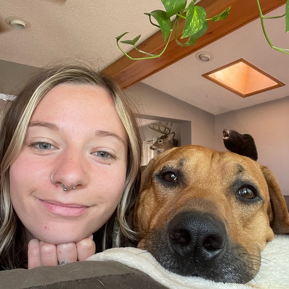 Meet your Posher, Ciera - Picture 1 of 1